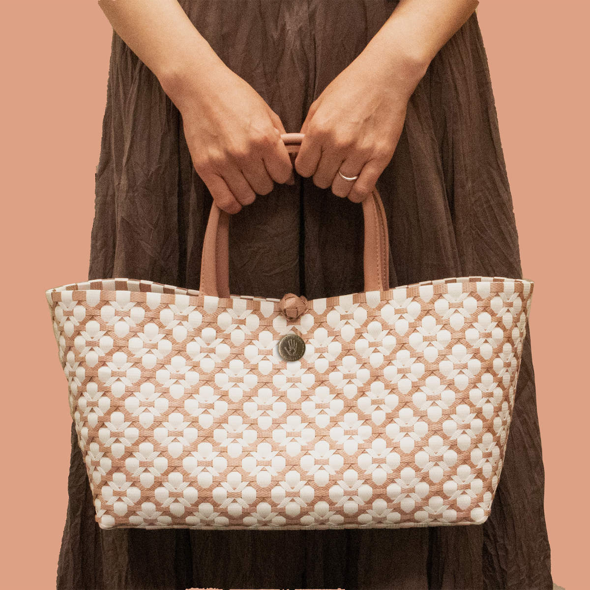 モーティフM(MOTIFM)